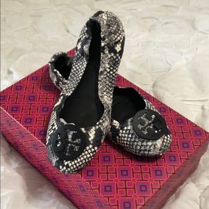 Tory Burch Minnie snakeskin